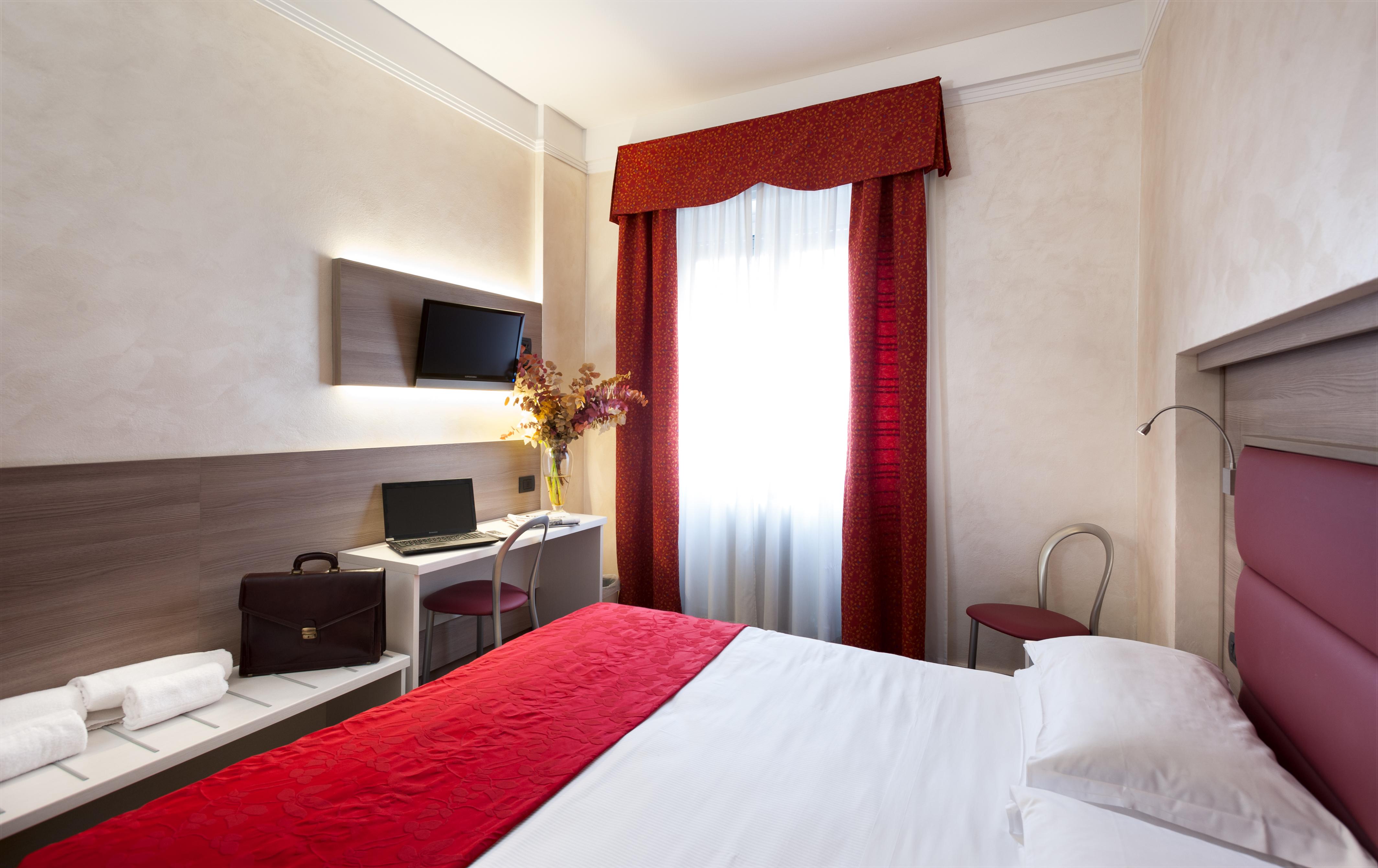 Hotel Gamma Milano Esterno foto