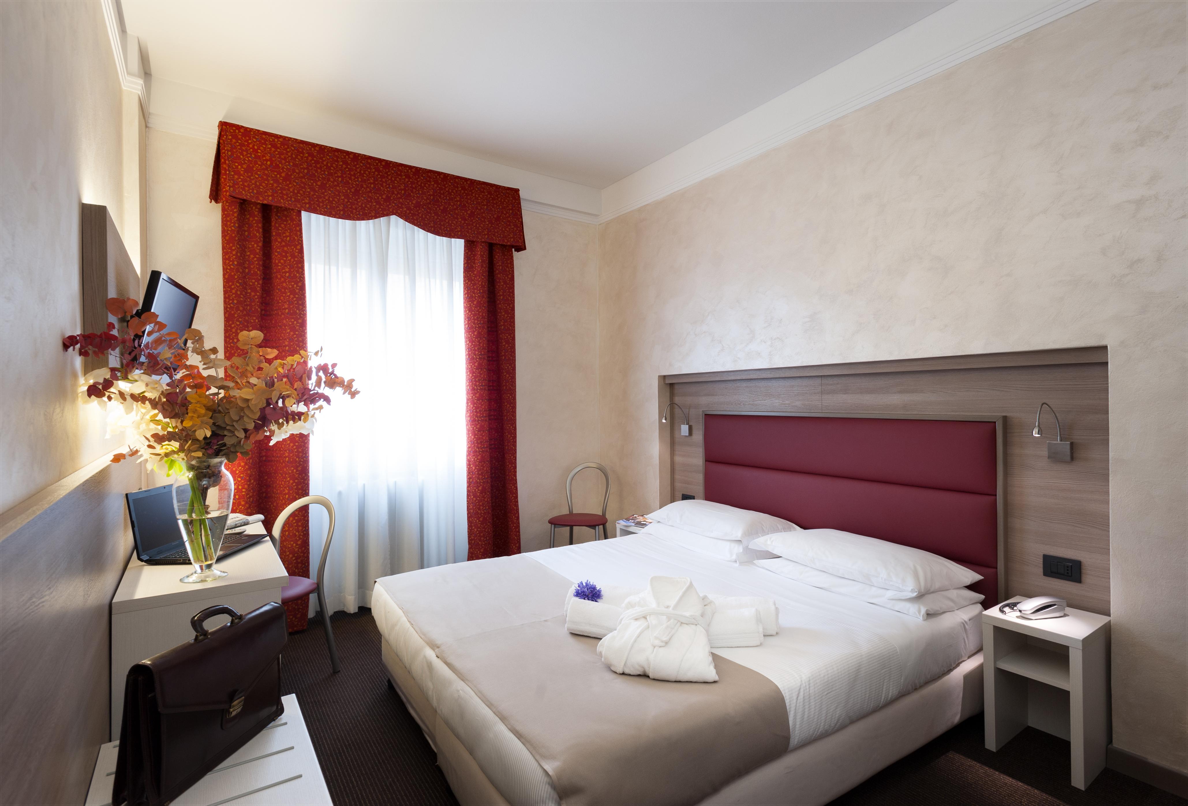 Hotel Gamma Milano Esterno foto