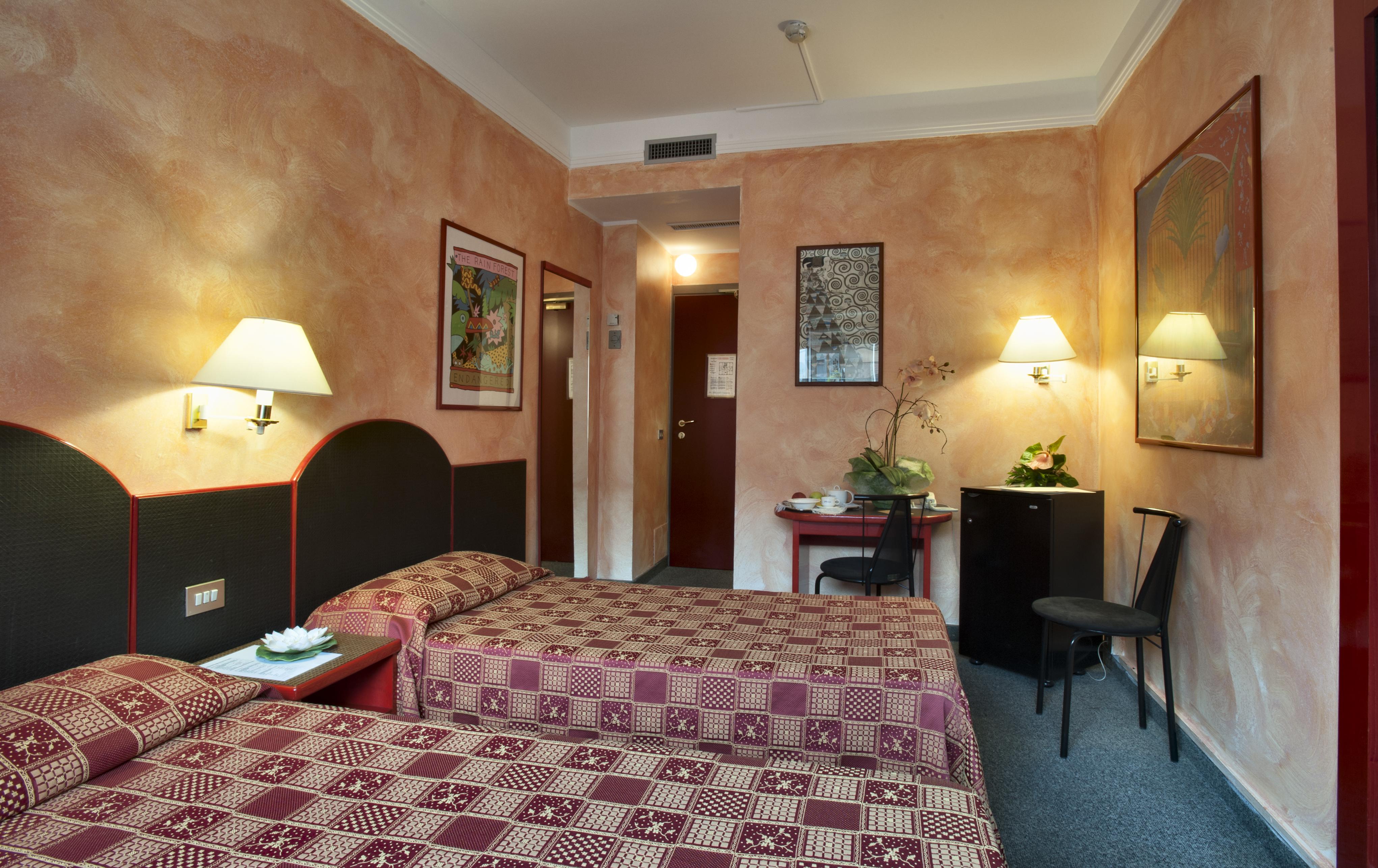 Hotel Gamma Milano Esterno foto