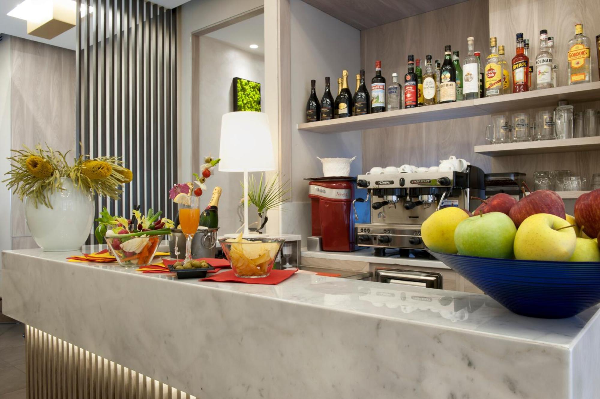 Hotel Gamma Milano Esterno foto