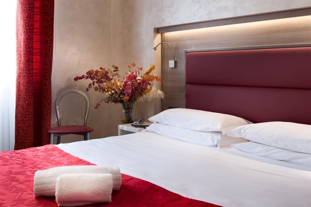 Hotel Gamma Milano Esterno foto